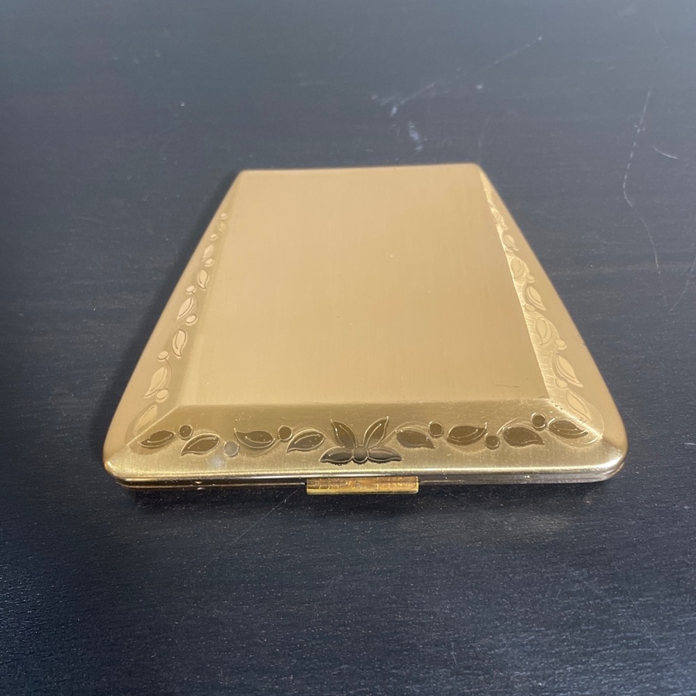 Vintage Elgin America gold tone compact